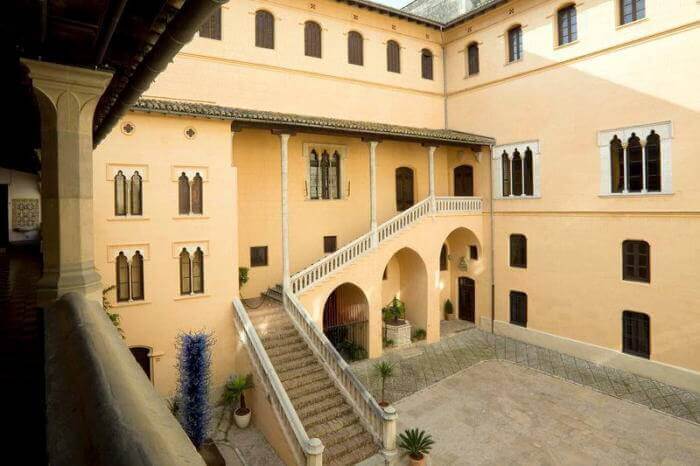 Palacio de los Borgia, sede de las Cortes Valencianas